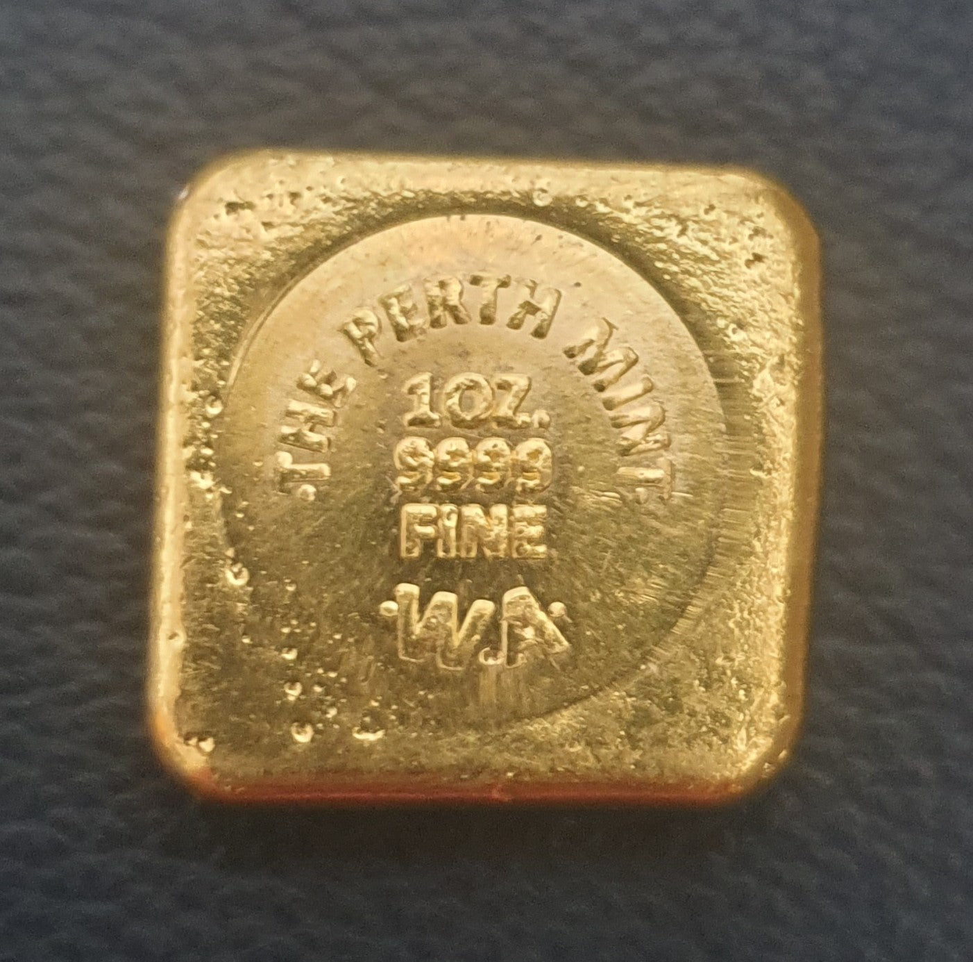 1 Oz Perth Mint Gussbarren mit modernem Schwanenlogo nach rechts