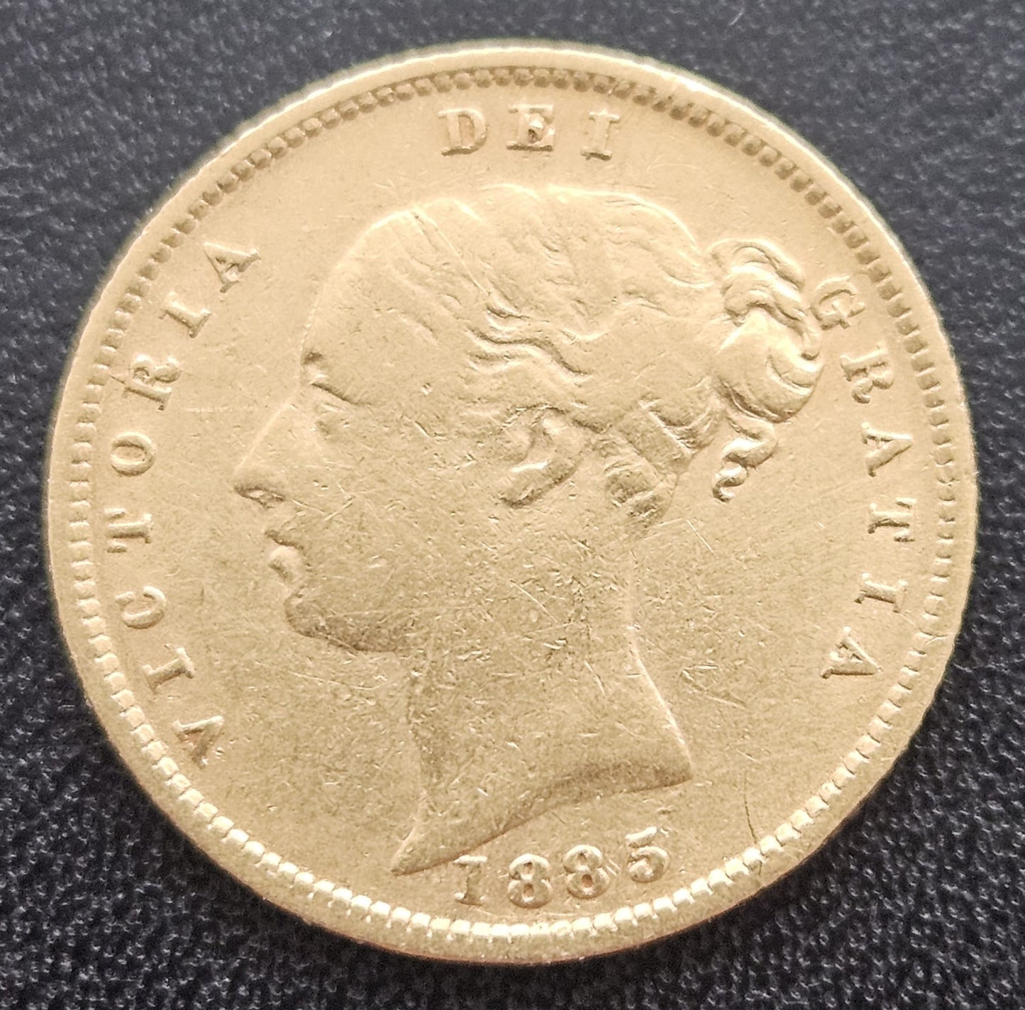 1/2 Sovereign Victoria Shield Back 1885